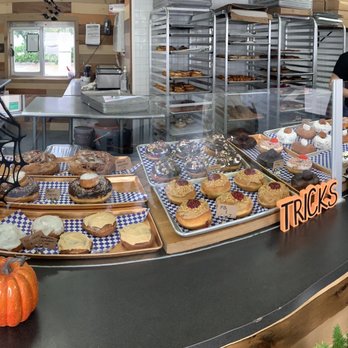 DG Doughnuts - Counter - Bakeries Near Me - Ocoee, Florida DG Doughnuts - Counter - Bakeries Near Me - Ocoee, Florida