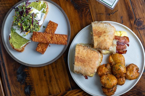 Gillwoods Cafe by null