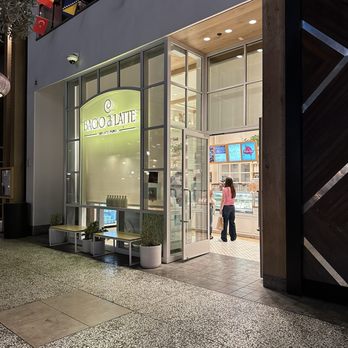 Bacio di Latte - Outside of mall. - Ice Cream & Frozen Yogurt Near Me - Los Angeles, California Bacio di Latte - Outside of mall. - Ice Cream & Frozen Yogurt Near Me - Los Angeles, California