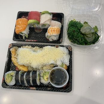 Yanagi - Rainbow roll, seaweed salad, salmon tempura, avocado roll - Sushi Bars Near Me - Austin, Texas
