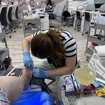Fancy Nails Lounge - Pedicure by Winnie - Nail Salons Near Me - Pinole, California