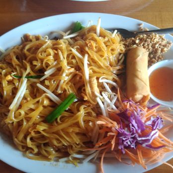 Boonsee Thai Kitchen - Norco - Lunch Special Pad Thai...super yumm - Thai Near Me - Norco, California