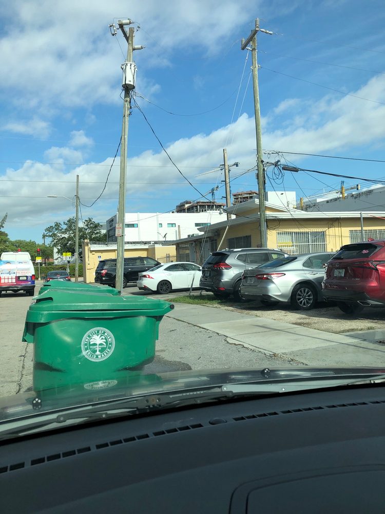 ROYAL LIQUORS 2 Updated September 2024 2597 SW 37th Ave, Miami