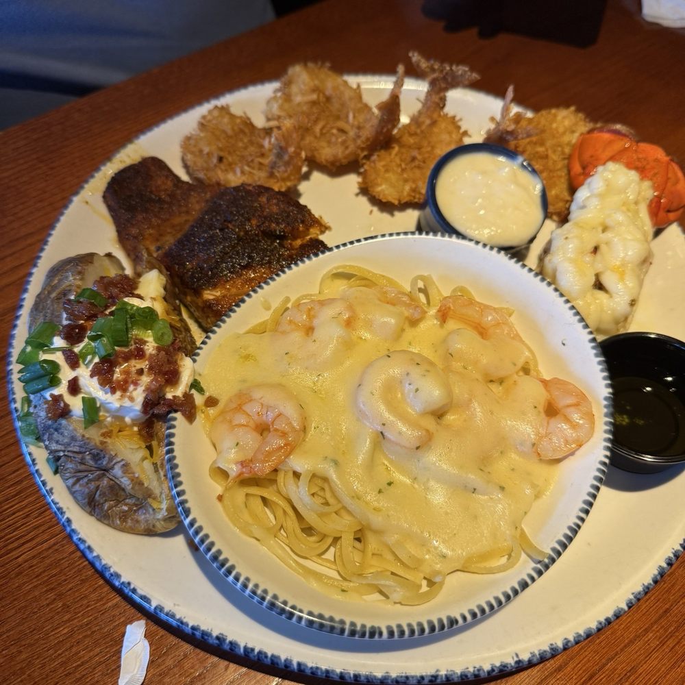 Red Lobster - Admiral's Feast - Seafood Near Me - Pembroke Pines, Florida Red Lobster - Admiral's Feast - Seafood Near Me - Pembroke Pines, Florida