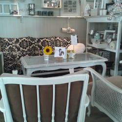 Nikolala Café Cult & Creatives
