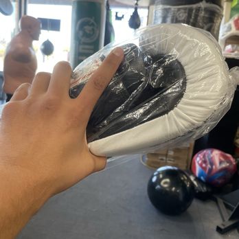 Alhambra Fight Shop  - Boxing Gloves 14Oz - Kickboxing Near Me - Alhambra, California