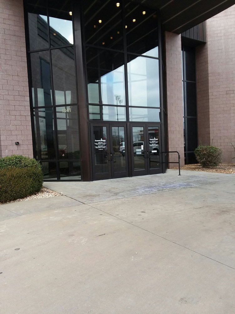 GUARANTY BANK 1341 W Battlefield Rd, Springfield, Missouri Banks