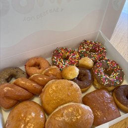 Chocolate sprinkle, freshly made jelly squeezed donuts, blueberry cake, strawberry cake Chocolate sprinkle, freshly made jelly squeezed donuts, blueberry cake, strawberry cake