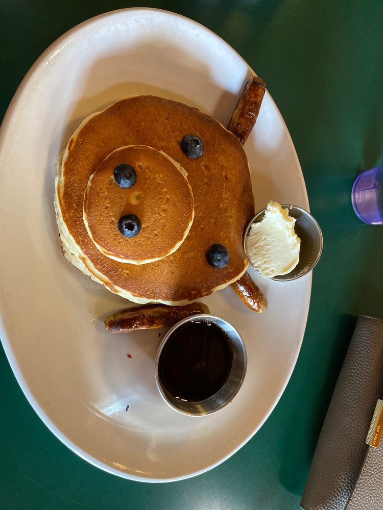 Wagon Wheel Coffee Shop, CarmelbytheSea Roadtrippers