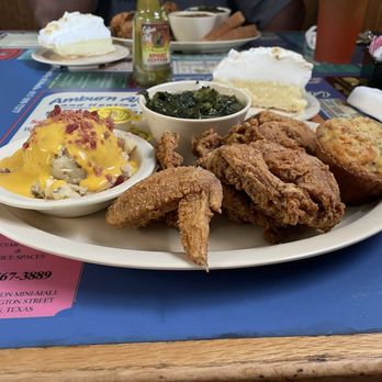 Florida's Kitchen - Fried Chicken Lunch Special with Greens and Baked Potatoes Casserole - American Near Me - Livingston, Texas