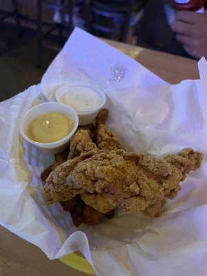Swanky's Vittles and Libations by null