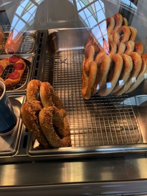 Auntie Anne's by null