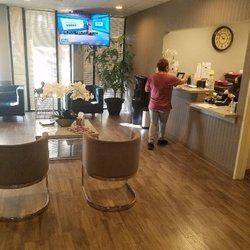 Antoun Acupuncture - Lobby