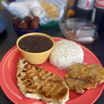 Havana Cafe - Pollo a la plancha  Croquetas  Andy's Original - Coffee & Tea Near Me - Eugene, Oregon