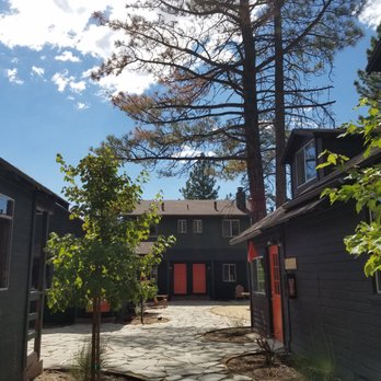 Noon Lodge at Mallard Bay - Big Bear Lake, CA