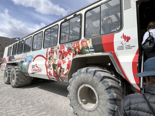 Columbia Icefield by null