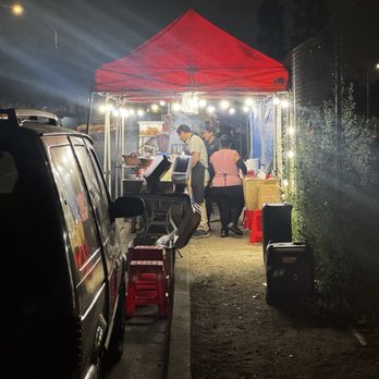 Tacos El Nuevo Pedimento - Food Trucks Near Me - Whittier, California