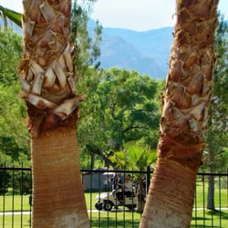 Beaver Dam Lodge - View of golf course