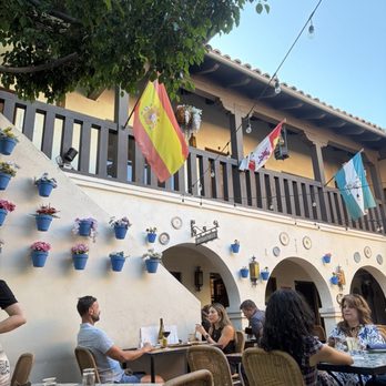 Casa Córdoba - Outdoors - Spanish Near Me - Montrose, California