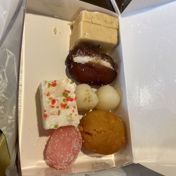 Des Pardes Restaurant & Sweets - Sweets - Pakistani Near Me - Springfield, Virginia Des Pardes Restaurant & Sweets - Sweets - Pakistani Near Me - Springfield, Virginia