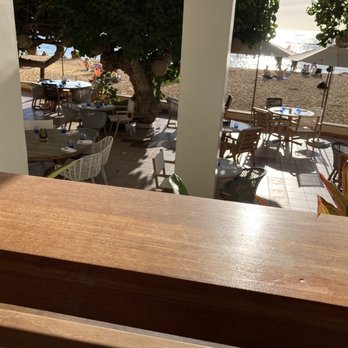 Hau Tree - Beach side dining - Seafood Near Me - Honolulu, Hawaii