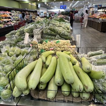H Mart - Catonsville - Fresh fruit - Grocery Near Me - Catonsville, Maryland