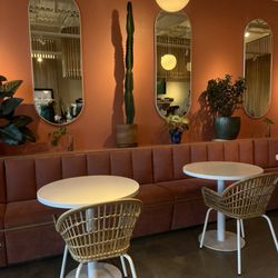 The Grove Juicery - Elkhorn - Cool ass vibes