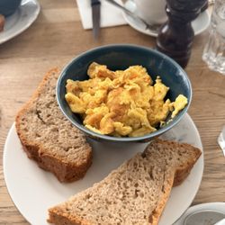 Kafi Dihei - Scramble eggs