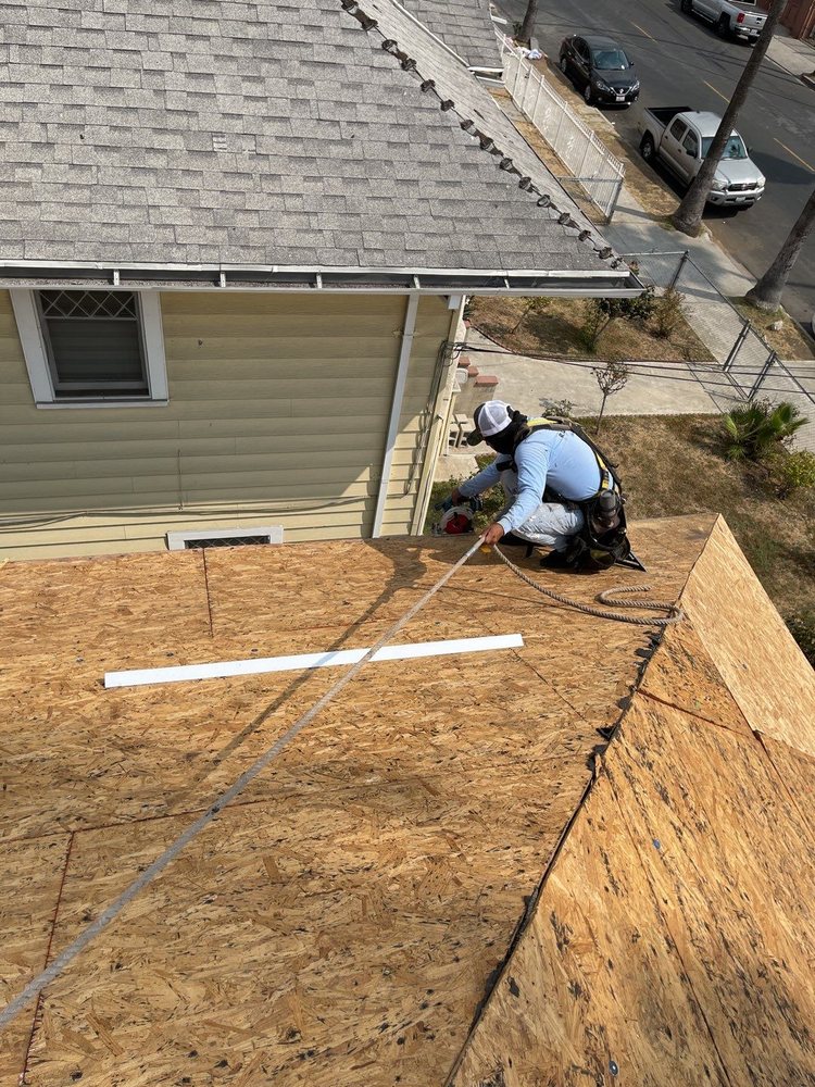 Slide of Roof Repair Specialist