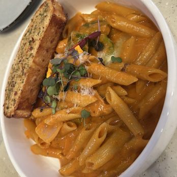 Glasshouzz - Lexitini penne - Pizza Near Me - Livermore, California Glasshouzz - Lexitini penne - Pizza Near Me - Livermore, California