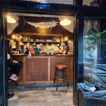 Charleston’s Smallest Bar - Bars Near Me - Charleston, South Carolina