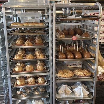 Mom's Pie House - Bakeries Near Me - Julian, California