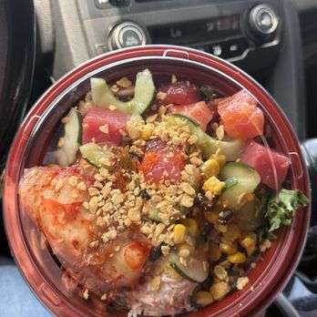 Local Poke - Salad Base Medium Poké Bowl - Poke Near Me - Houston, Texas Local Poke - Salad Base Medium Poké Bowl - Poke Near Me - Houston, Texas