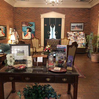 Mississippi Welcome Center - Parlor furniture - Cultural Center Near Me - Tremont, Mississippi Mississippi Welcome Center - Parlor furniture - Cultural Center Near Me - Tremont, Mississippi