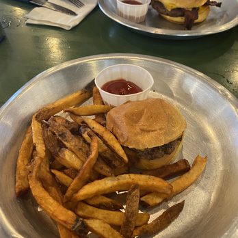 Rodeo Goat - Burgers Near Me - Frisco, Texas