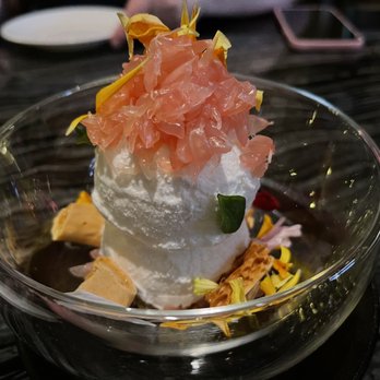 Mott 32 - Pomelo Grapefruit and Honey Coconut Ice Cream, refreshing not to sweet - Chinese Near Me - Las Vegas, Nevada Mott 32 - Pomelo Grapefruit and Honey Coconut Ice Cream, refreshing not to sweet - Chinese Near Me - Las Vegas, Nevada