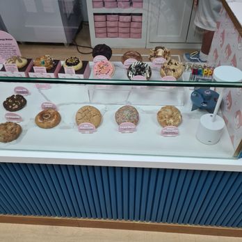 Pudgy’s Fine Cookies - Will come back for one myself... - Desserts Near Me - Houston, Texas