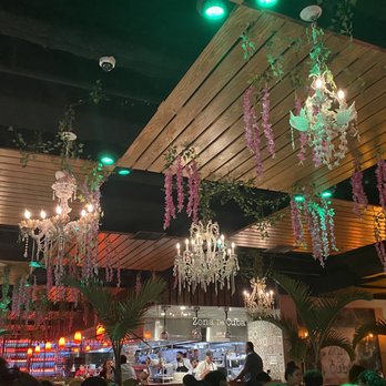 Zona De Cuba - Atmosphere - Cuban Near Me - Bronx, New York