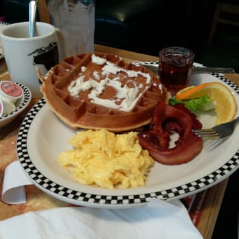 Black Bear Diner Glendale - American Near Me - Glendale, Arizona