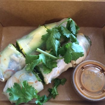 DragonEats - Chicken, avocado spring rolls - Vietnamese Near Me - San Francisco, California DragonEats - Chicken, avocado spring rolls - Vietnamese Near Me - San Francisco, California
