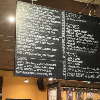 Lamiak - Chalkboard menu - Wine Bars Near Me - Madrid, M