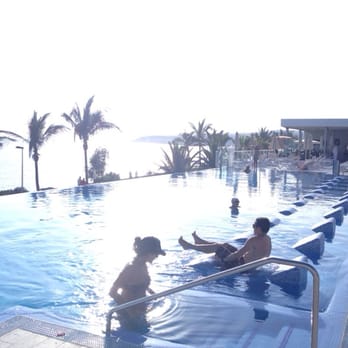 Hotel Riu Gran Canaria - Riu Infinity Pool - Hotels Near Me - Maspalomas, GC