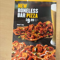 Buffalo Wild Wings - Chicken wings, hamburgers, bar pizza