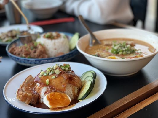 Khao Moo Dang by null