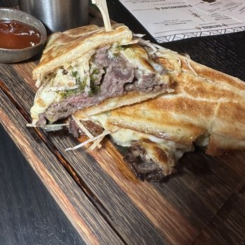 Rum Room - Pan con Bistec - Cocktail Bars Near Me - Miami Beach, Florida