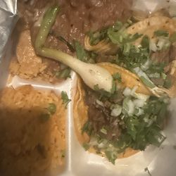 Taqueria Chapala - 3 steak taco dinner The number 1