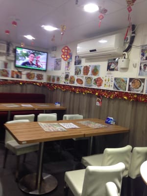 Hung's Chinese Restaurant by null