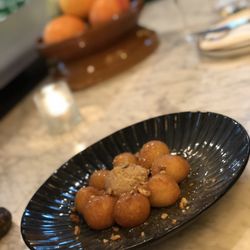 Hovarda - Fresh donuts with cinnamon ice cream! Muah!