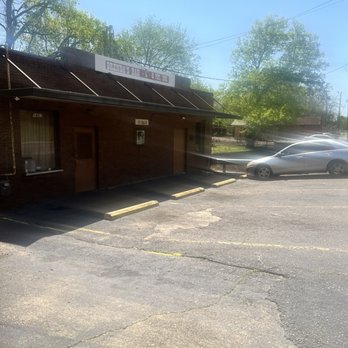 Brenda's Bar B Q Pit - Barbeque Near Me - Montgomery, Alabama