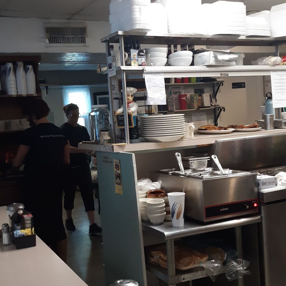 6A Cafe - Great cooks in kitchen..very clean - Breakfast & Brunch Near Me - East Sandwich, Massachusetts
